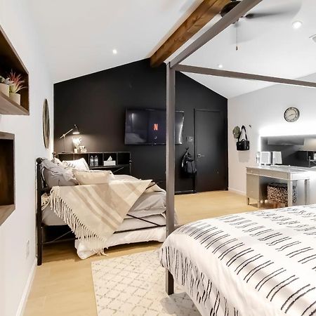 Open Airy Custom Designed Home - 2Kings - Sleeps 14 Houston Buitenkant foto