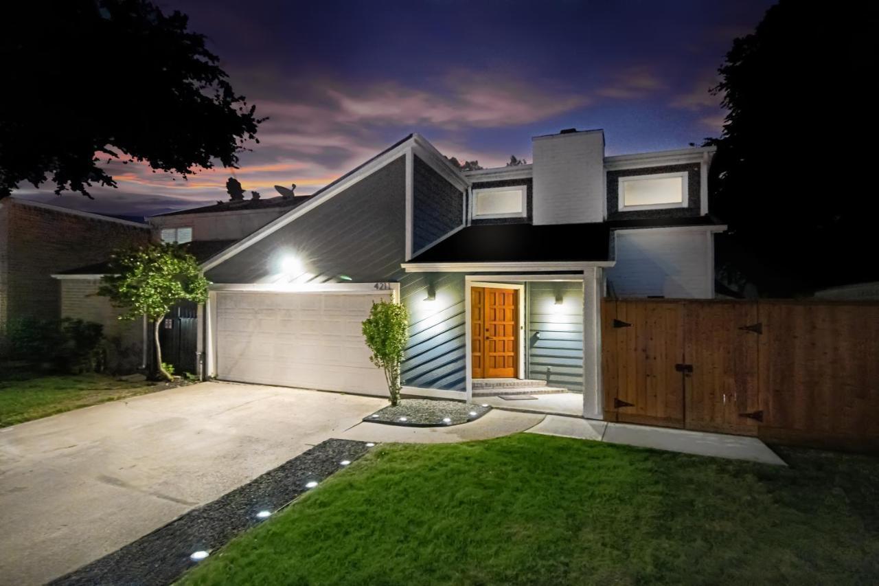 Open Airy Custom Designed Home - 2Kings - Sleeps 14 Houston Buitenkant foto