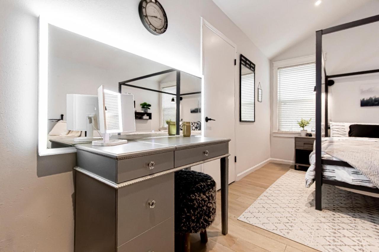 Open Airy Custom Designed Home - 2Kings - Sleeps 14 Houston Buitenkant foto