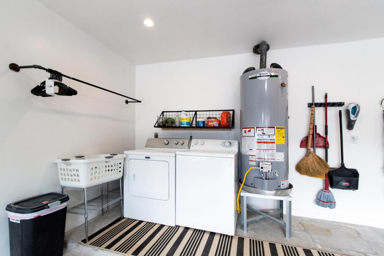 Open Airy Custom Designed Home - 2Kings - Sleeps 14 Houston Buitenkant foto