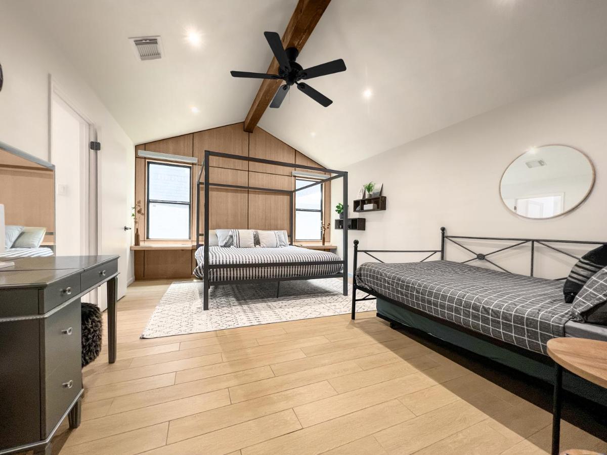 Open Airy Custom Designed Home - 2Kings - Sleeps 14 Houston Buitenkant foto