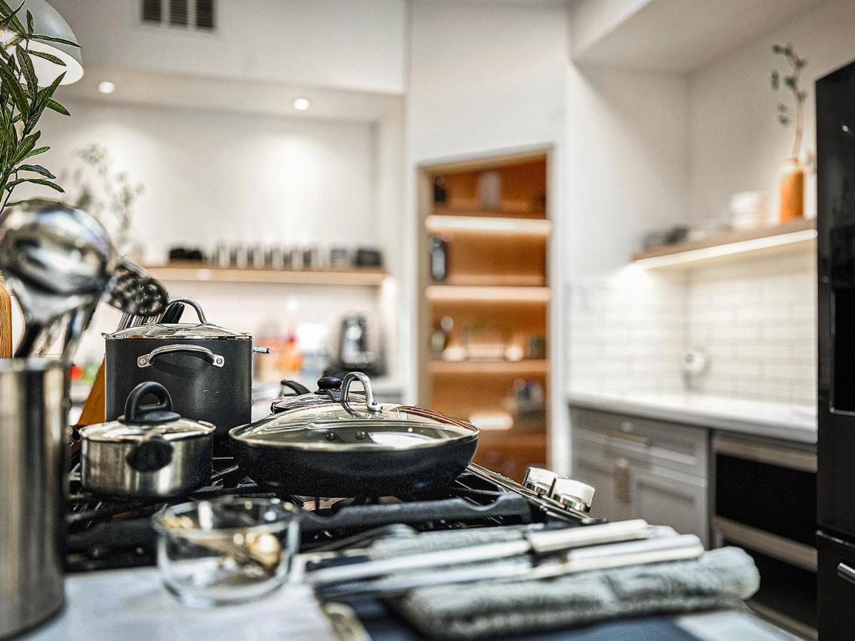 Open Airy Custom Designed Home - 2Kings - Sleeps 14 Houston Buitenkant foto